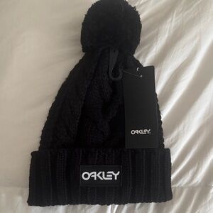 Oakley Harper Pom Beanie
